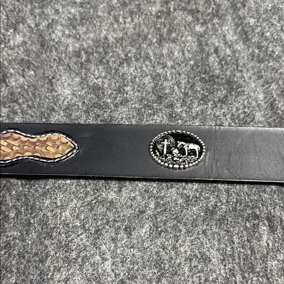 Black and Tan Woven Leather Belt with Silver Buckle - Picture 7 of 9